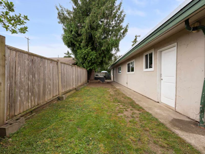 22702 123 Avenue - 5