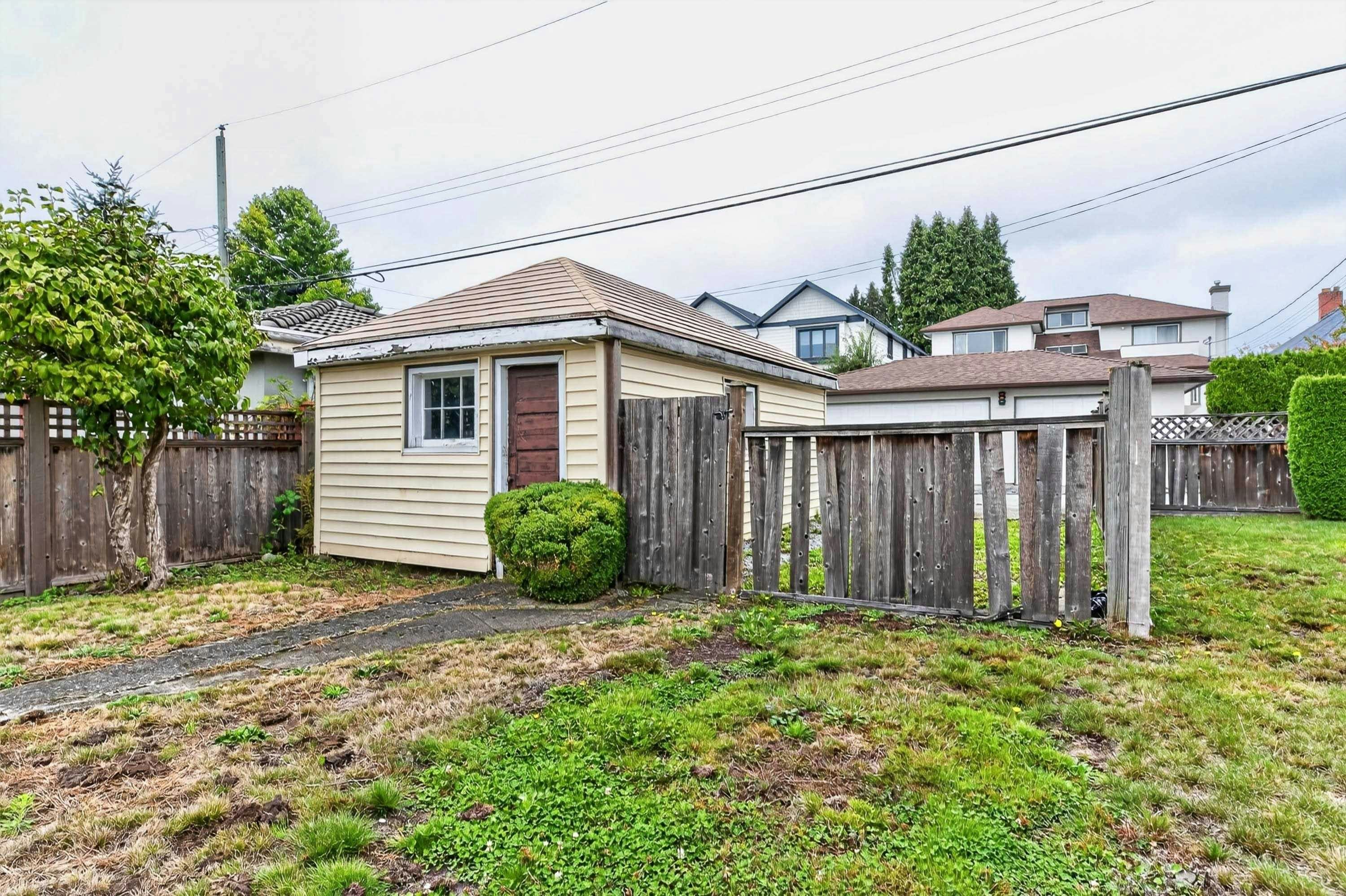 2345 W 18th Avenue, Vancouver, BC, V6L 1A7 - 36