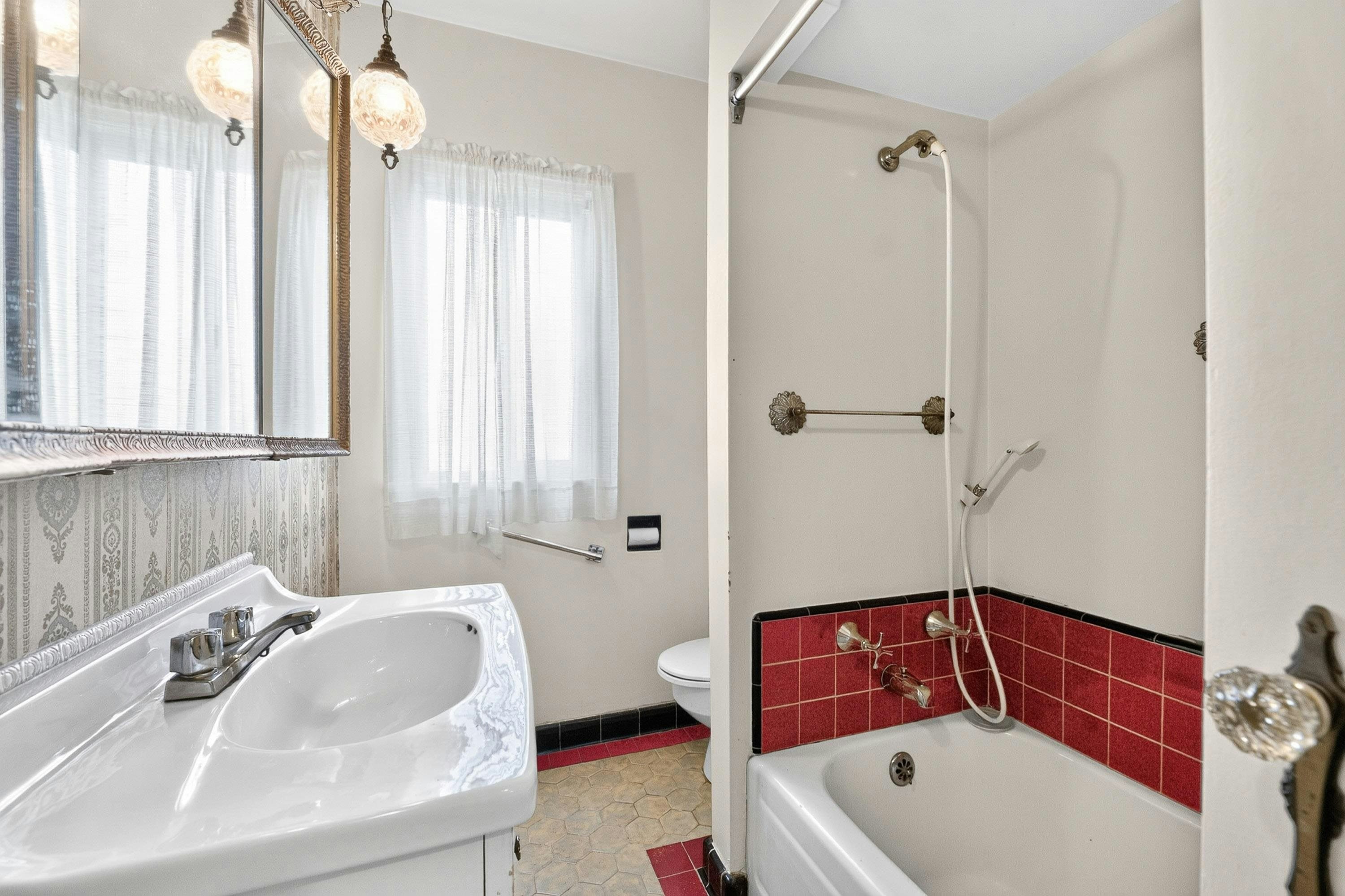 2345 W 18th Avenue, Vancouver, BC, V6L 1A7 - 18