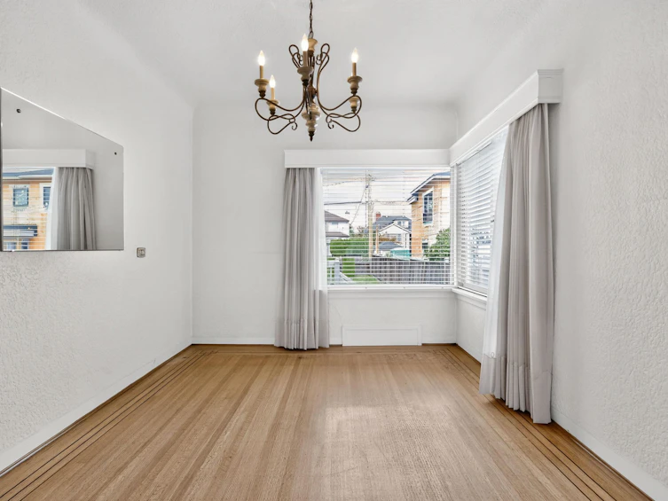 2345 W 18th Avenue, Vancouver, BC, V6L 1A7 - 9