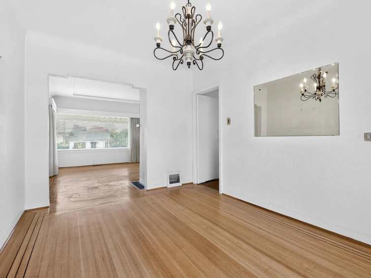 2345 W 18th Avenue, Vancouver, BC, V6L 1A7 - 11