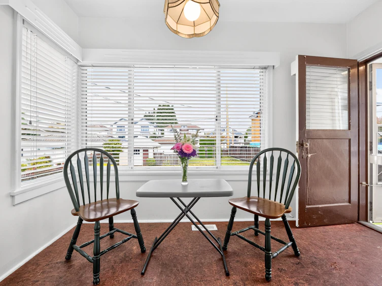 2345 W 18th Avenue, Vancouver, BC, V6L 1A7 - 13