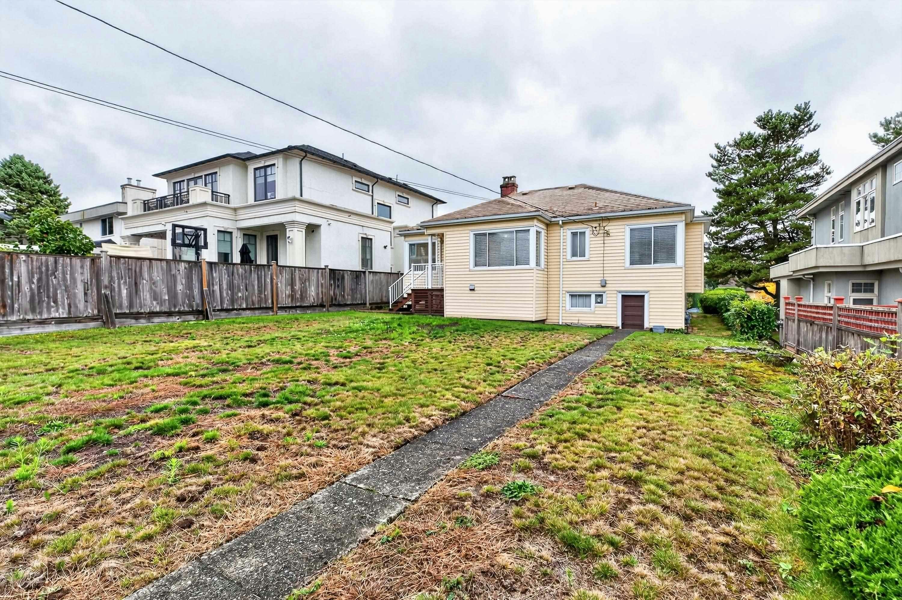 2345 W 18th Avenue, Vancouver, BC, V6L 1A7 - 37