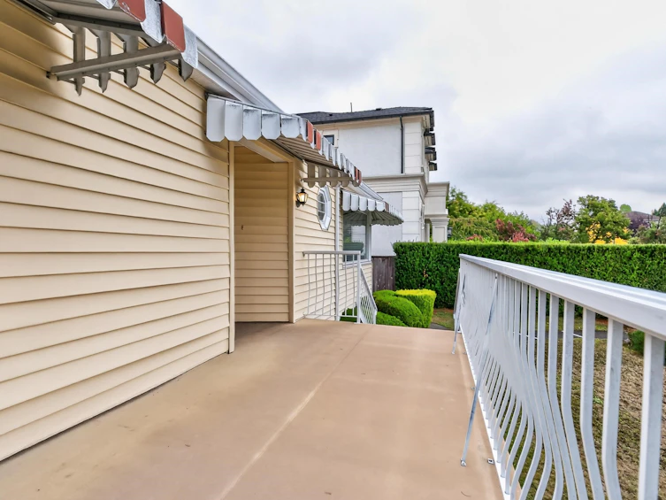 2345 W 18th Avenue, Vancouver, BC, V6L 1A7 - 3