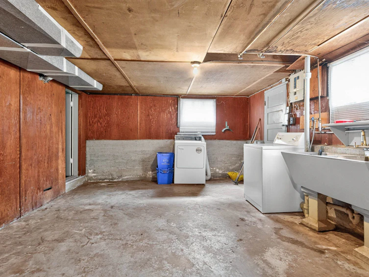 2345 W 18th Avenue, Vancouver, BC, V6L 1A7 - 27