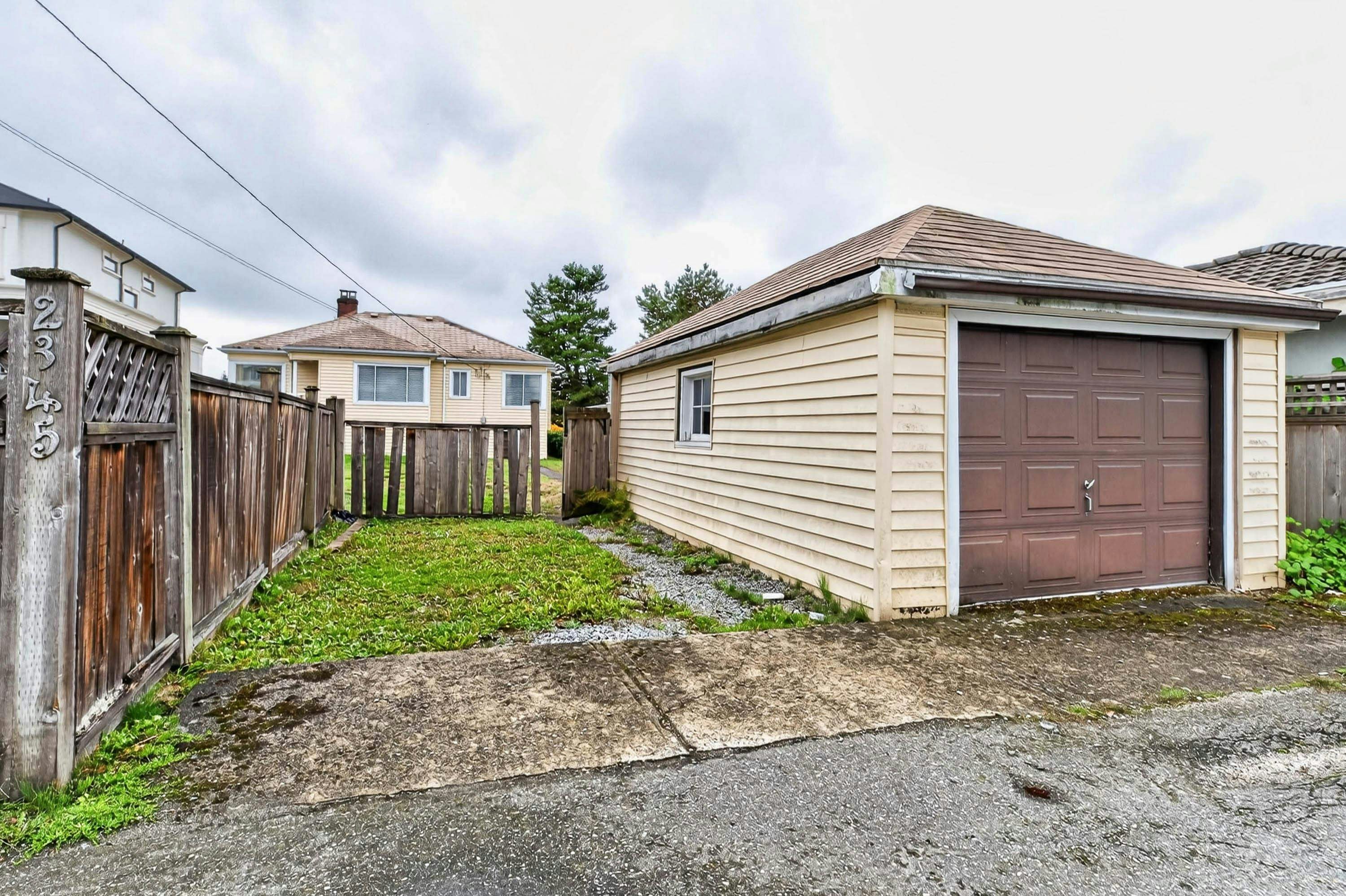 2345 W 18th Avenue, Vancouver, BC, V6L 1A7 - 38