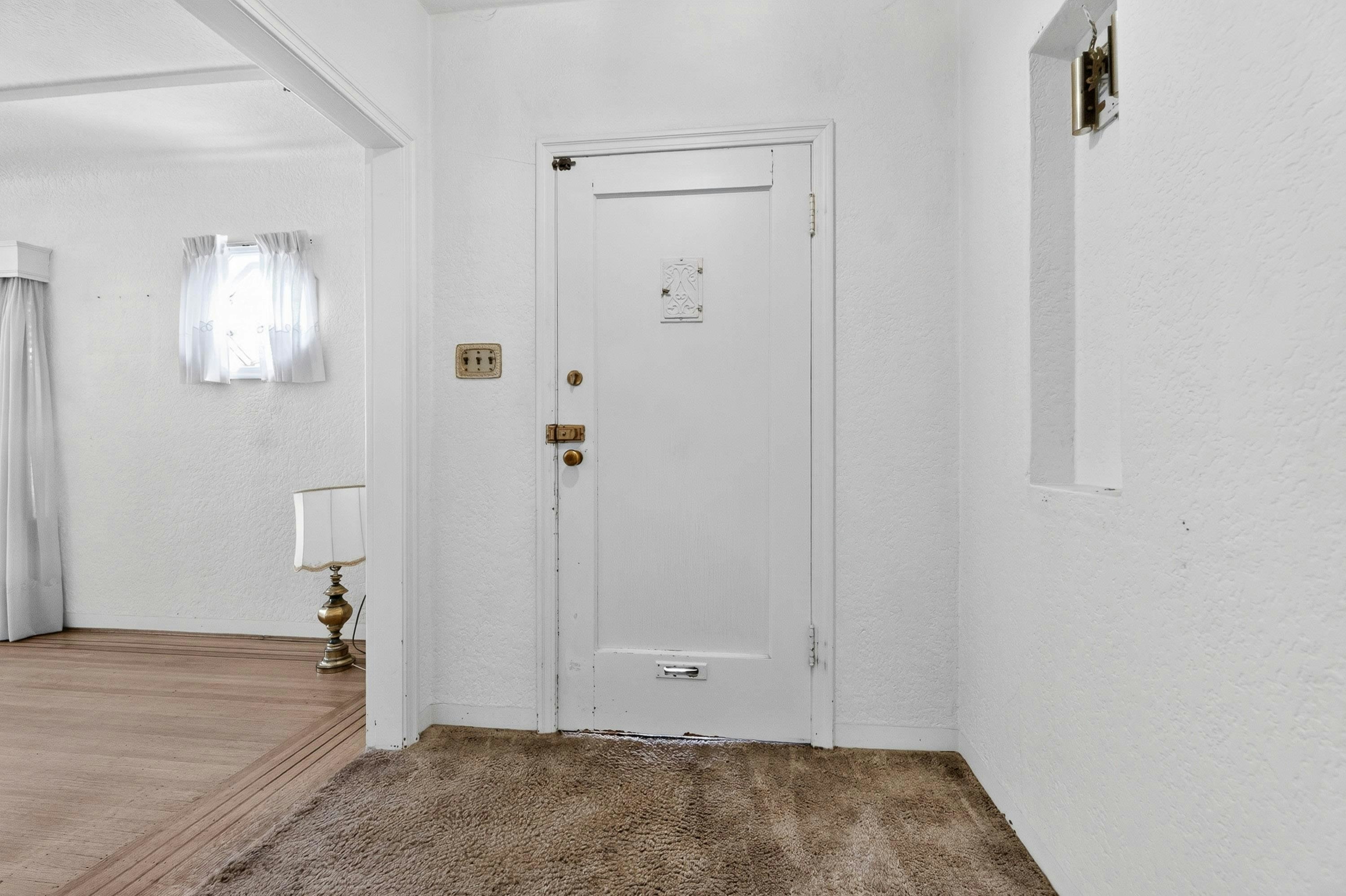 2345 W 18th Avenue, Vancouver, BC, V6L 1A7 - 6