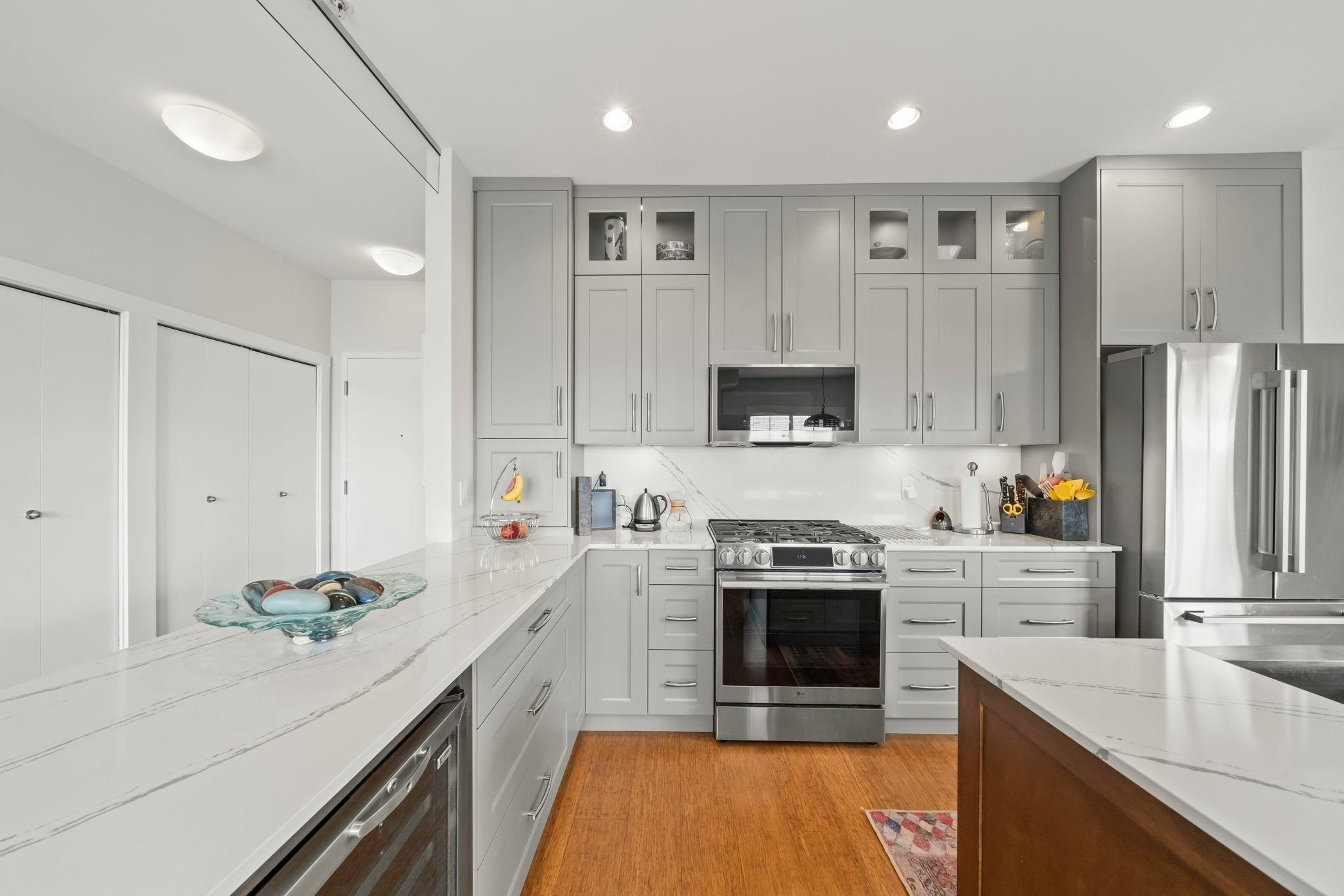 408-6233 London Road - 4
