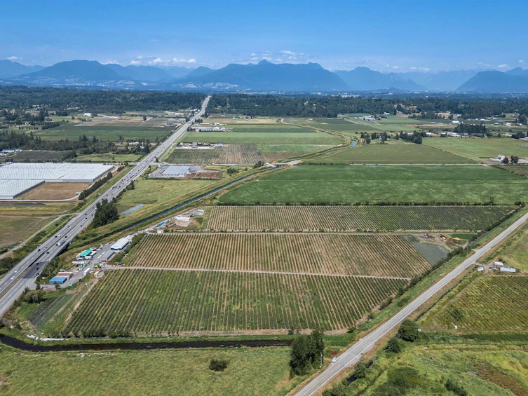 7650 176 Street, Surrey, BC, V3S 7B1 - 7