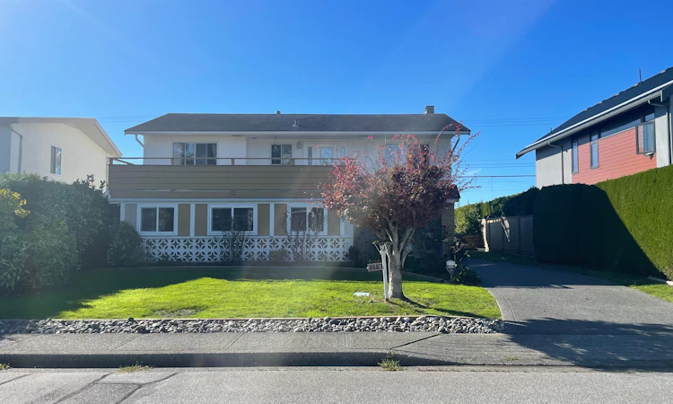 8440 Fairdell Crescent