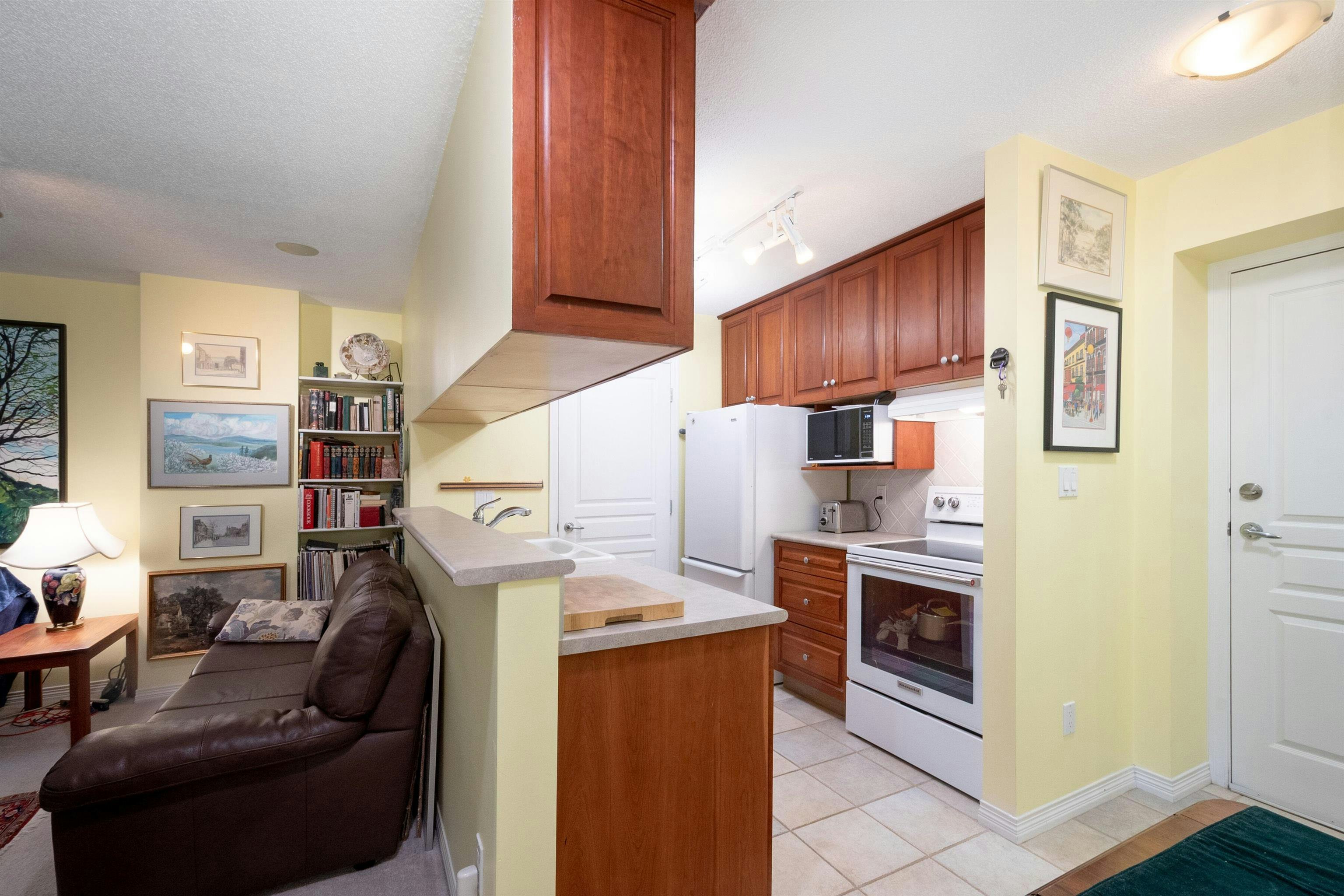 805-5639 Hampton Place - 5