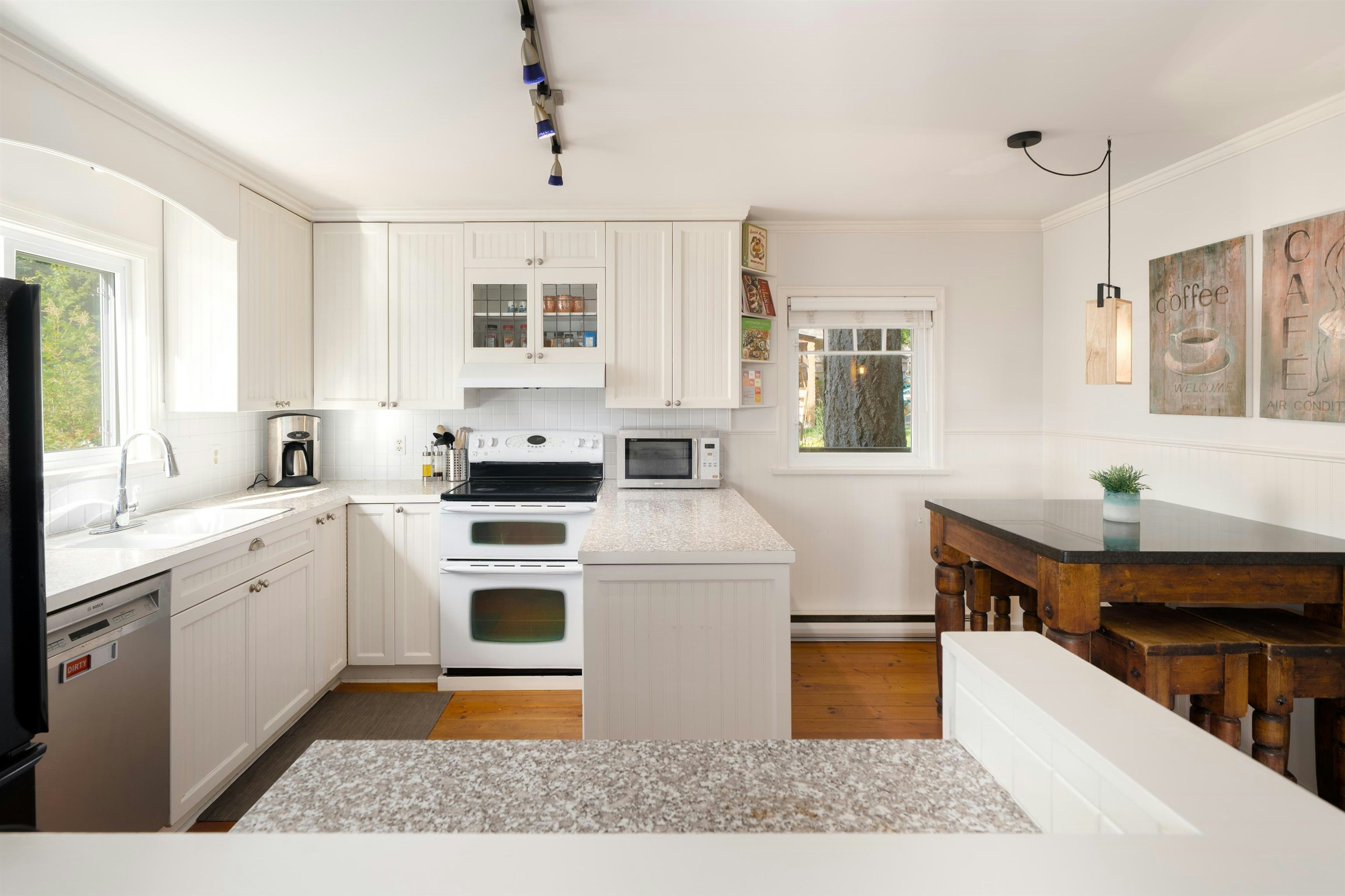 1506 Whitesails Drive, Bowen Island, BC, V0N 1G2 - 15