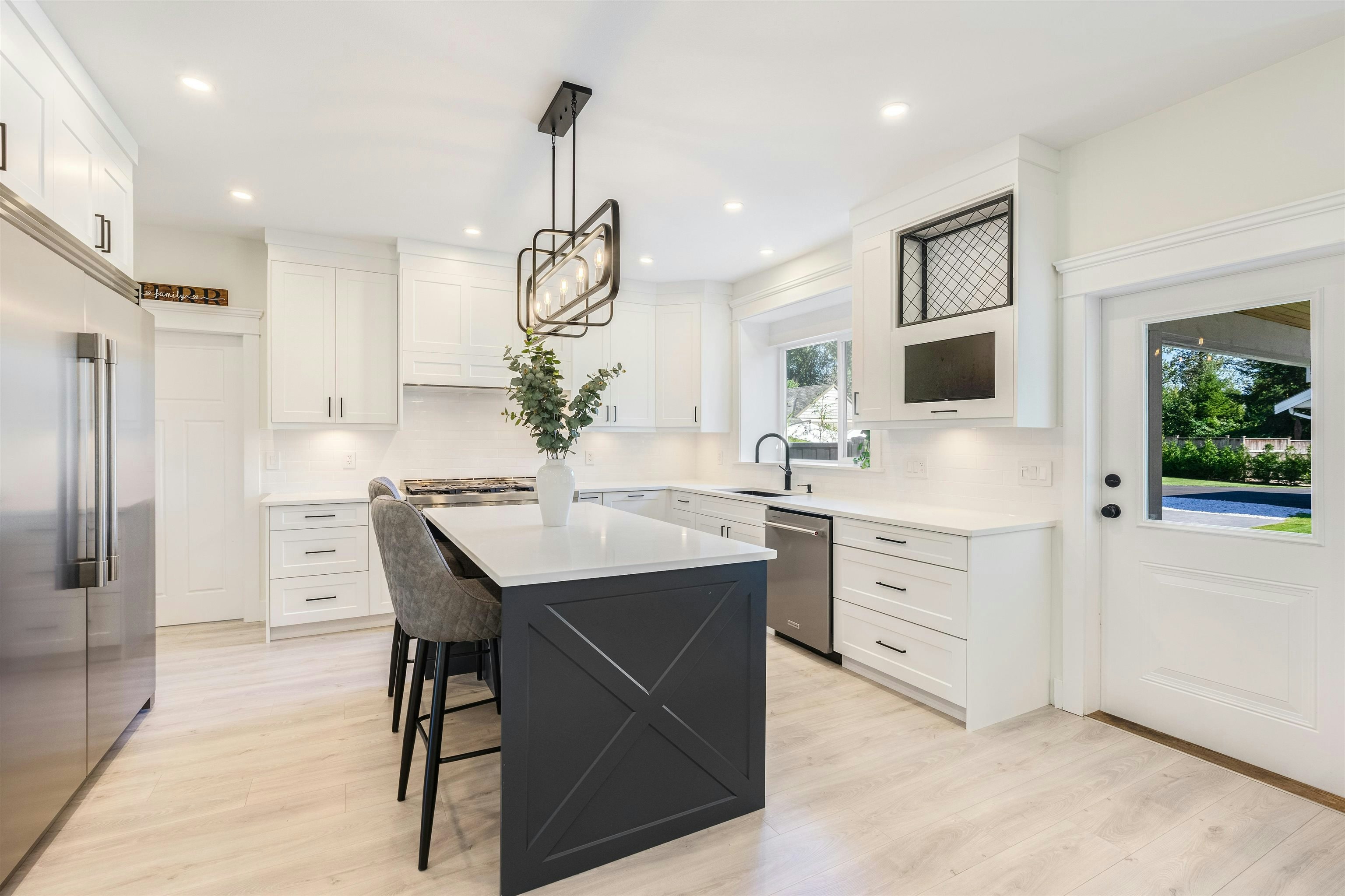 22872 76a Avenue - 5