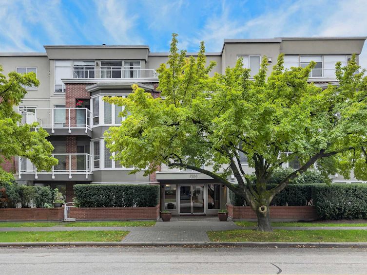 208-2288 W 12th Avenue, Vancouver, BC, V6X 4R2