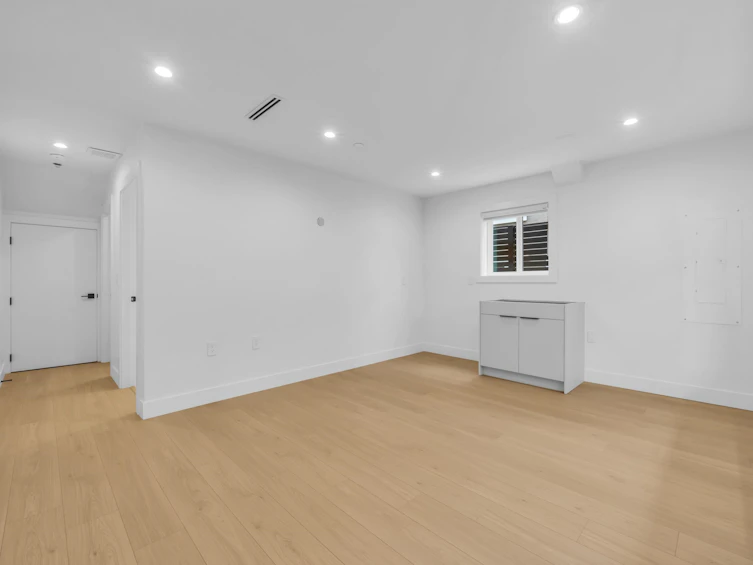1-3436 Triumph Street, Vancouver, BC, V5K 1T8 - 21