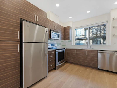 39-19477 72a Avenue - 5
