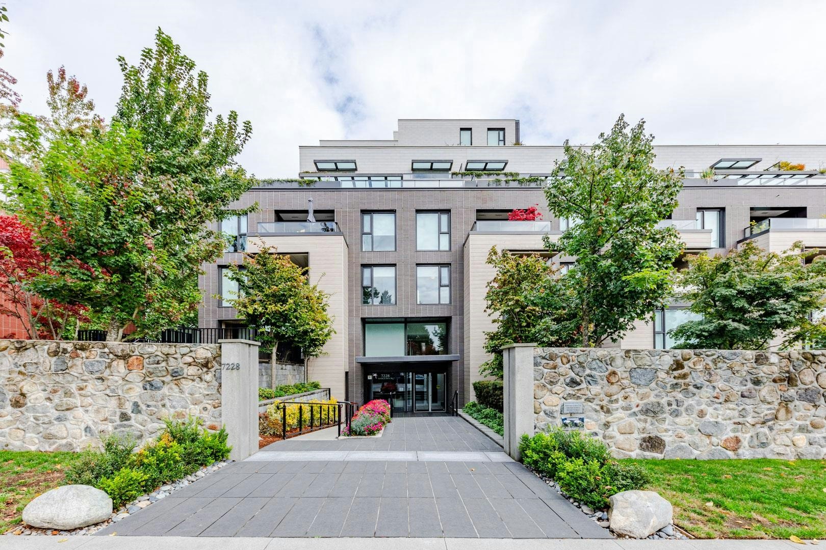 903-7228 Adera Street, Vancouver, BC, V6P 0H8