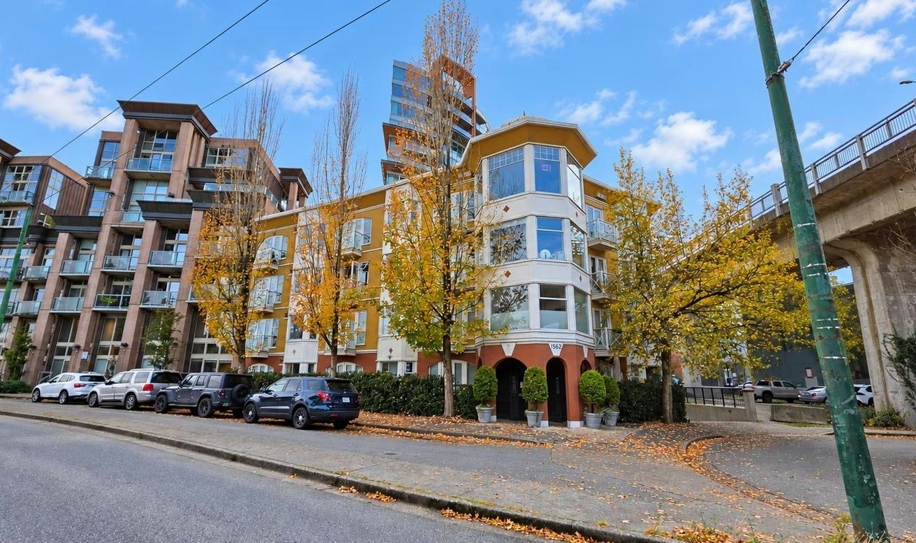 303-1562 W 5th Avenue, Vancouver, BC, V6J 5H9
