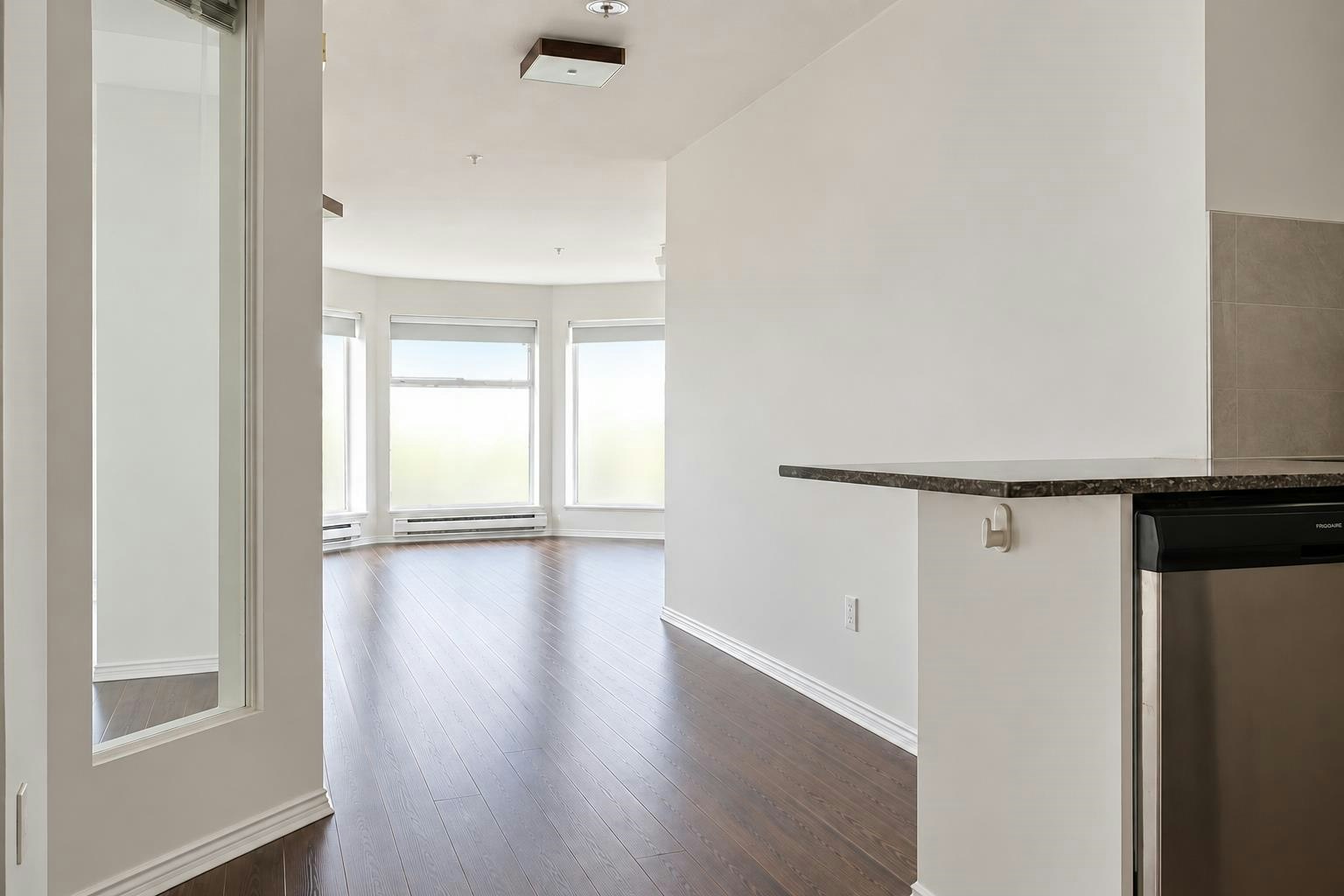 303-1562 W 5th Avenue, Vancouver, BC, V6J 5H9