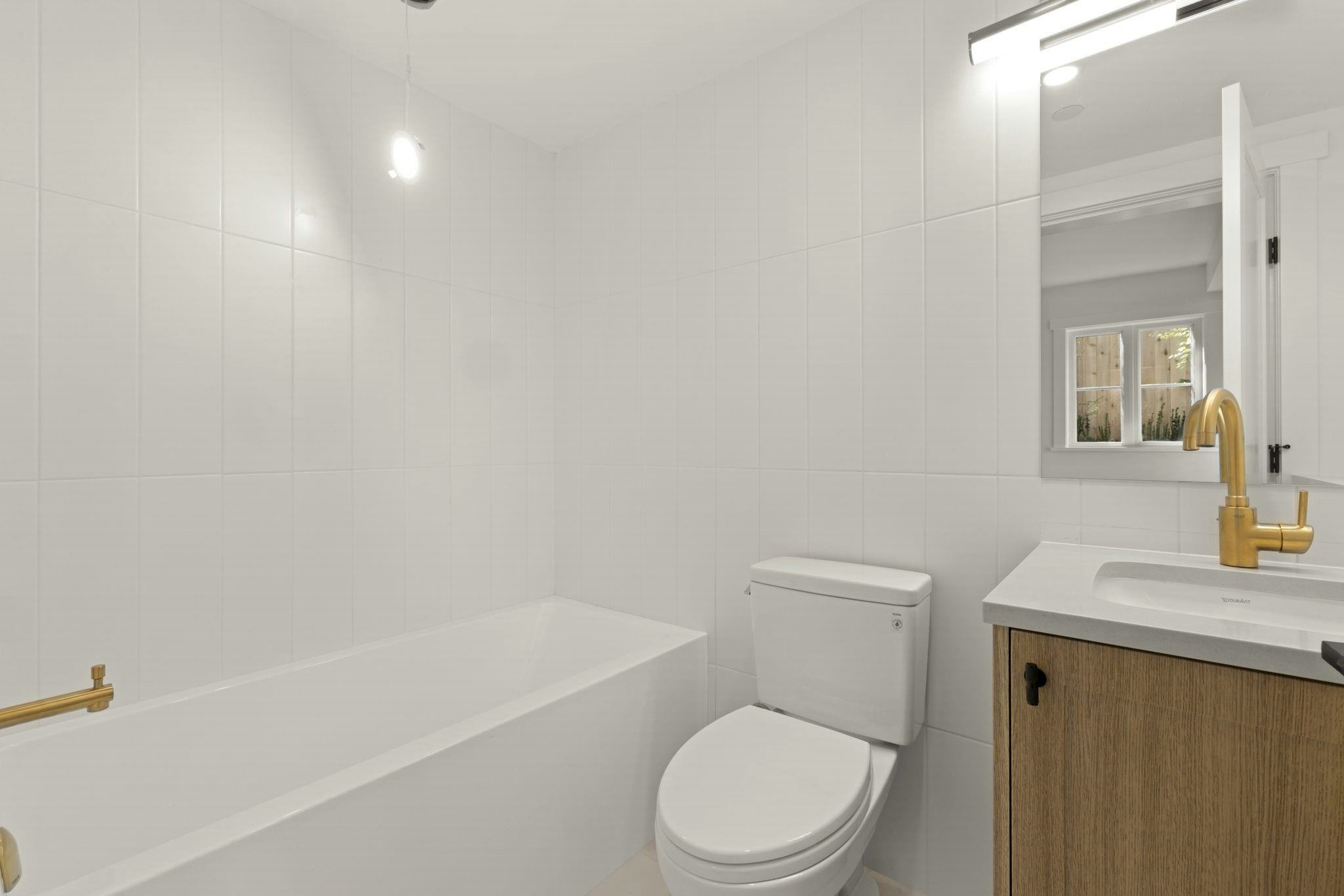 1-326 W 14th Street, North Vancouver, BC, V7M 1P6 - 28