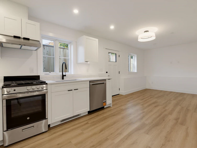 1-326 W 14th Street, North Vancouver, BC, V7M 1P6 - 27