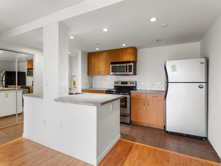 1501-1850 Comox Street, Vancouver, BC, V6G 1R3 - 6