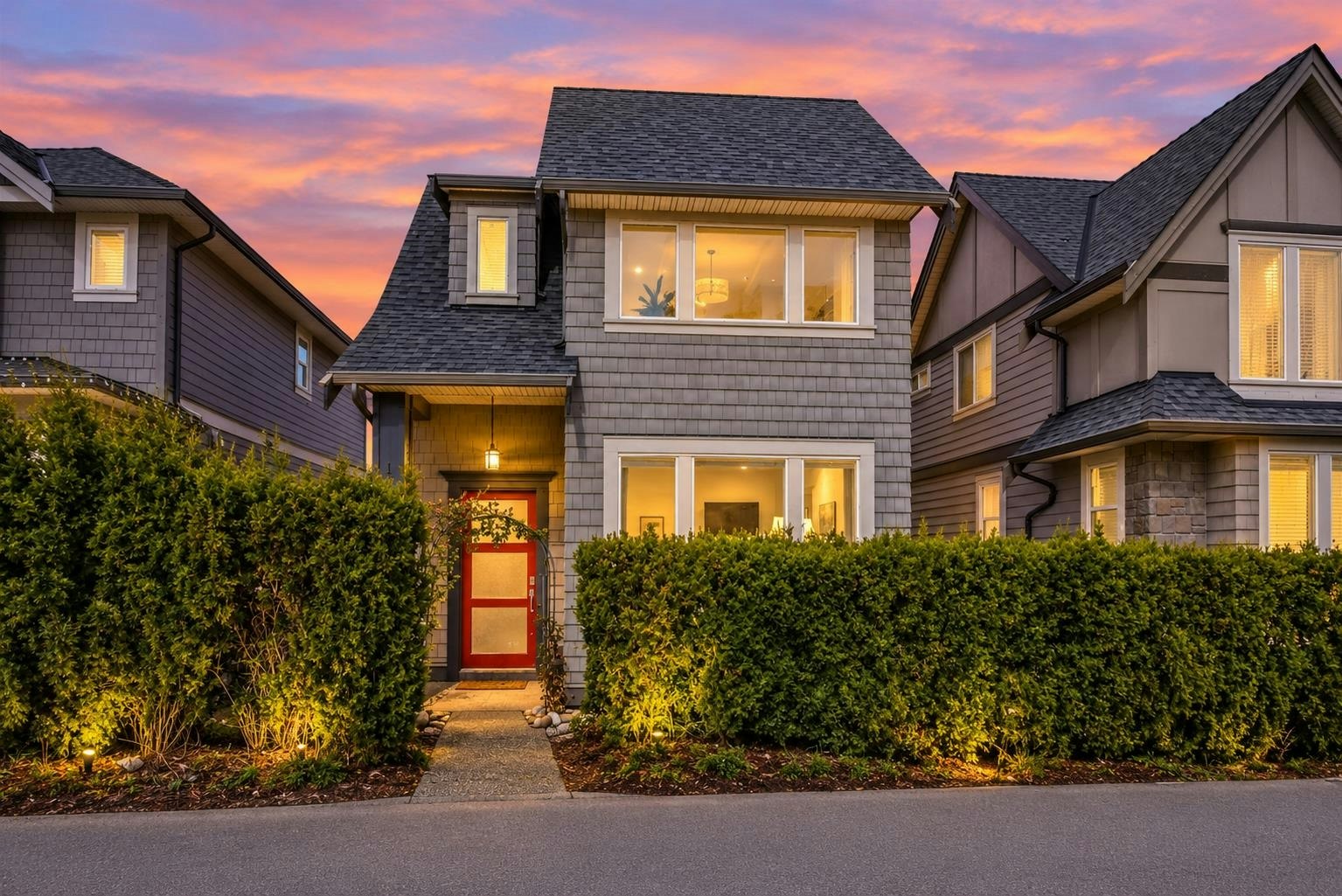 15871 28 Avenue, Surrey, BC, V3Z 0E5
