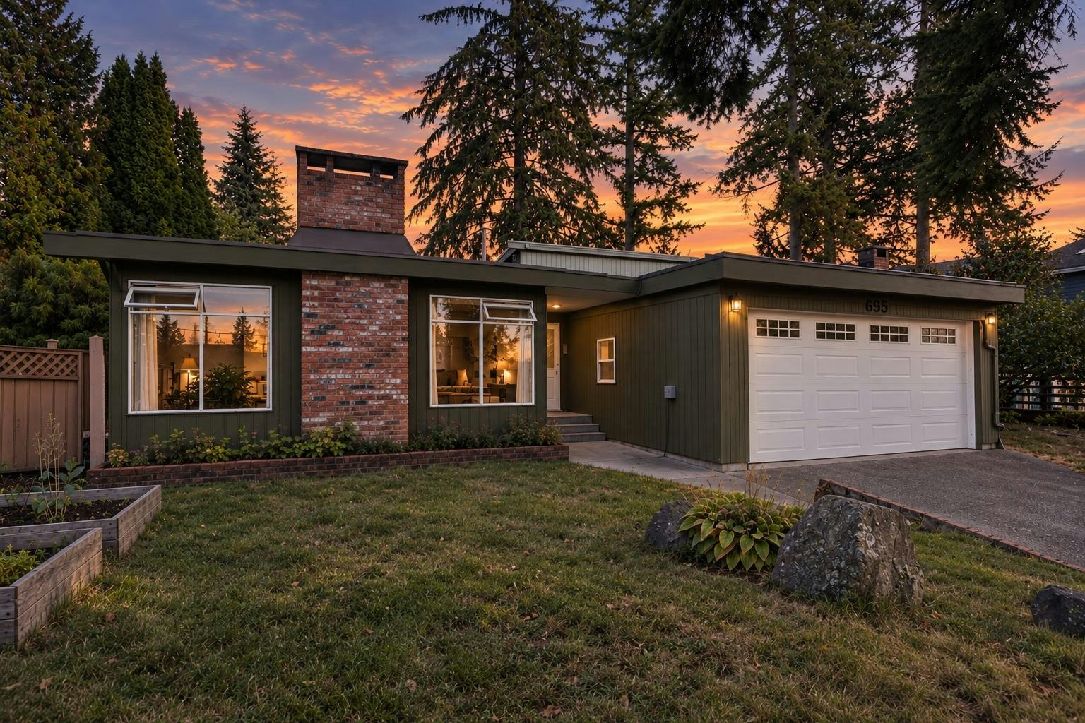 695 Macintosh Street, Coquitlam, BC, V3J 4Y4