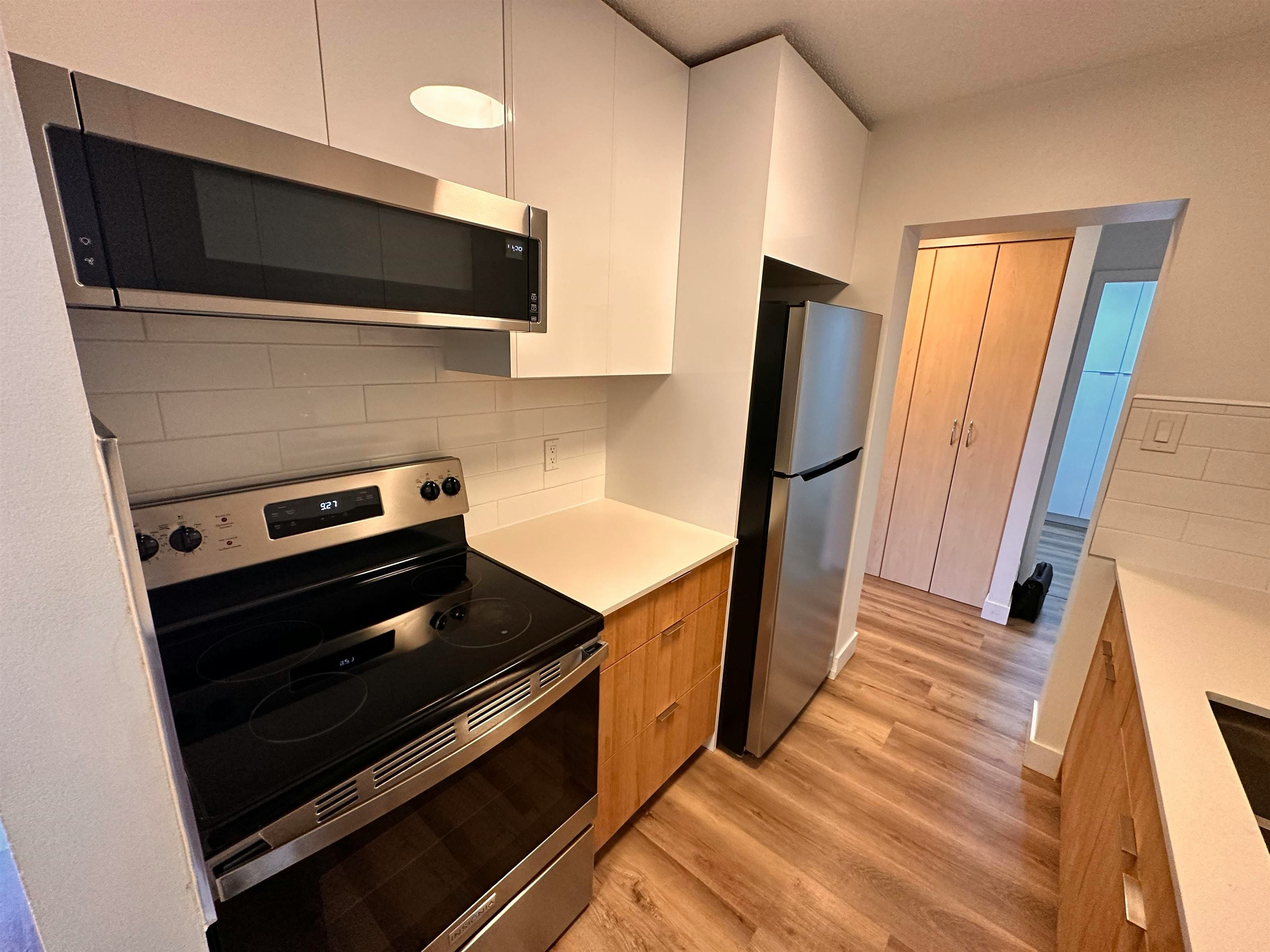606-4200 Mayberry Street, Burnaby, BC, V5H 4A7 - 3
