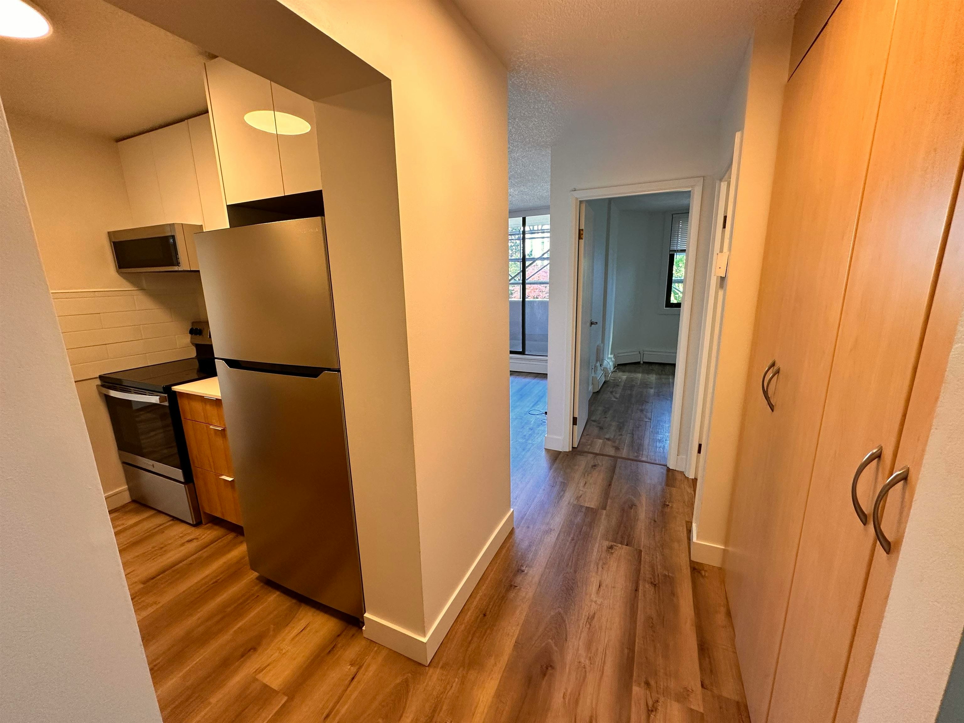 606-4200 Mayberry Street, Burnaby, BC, V5H 4A7