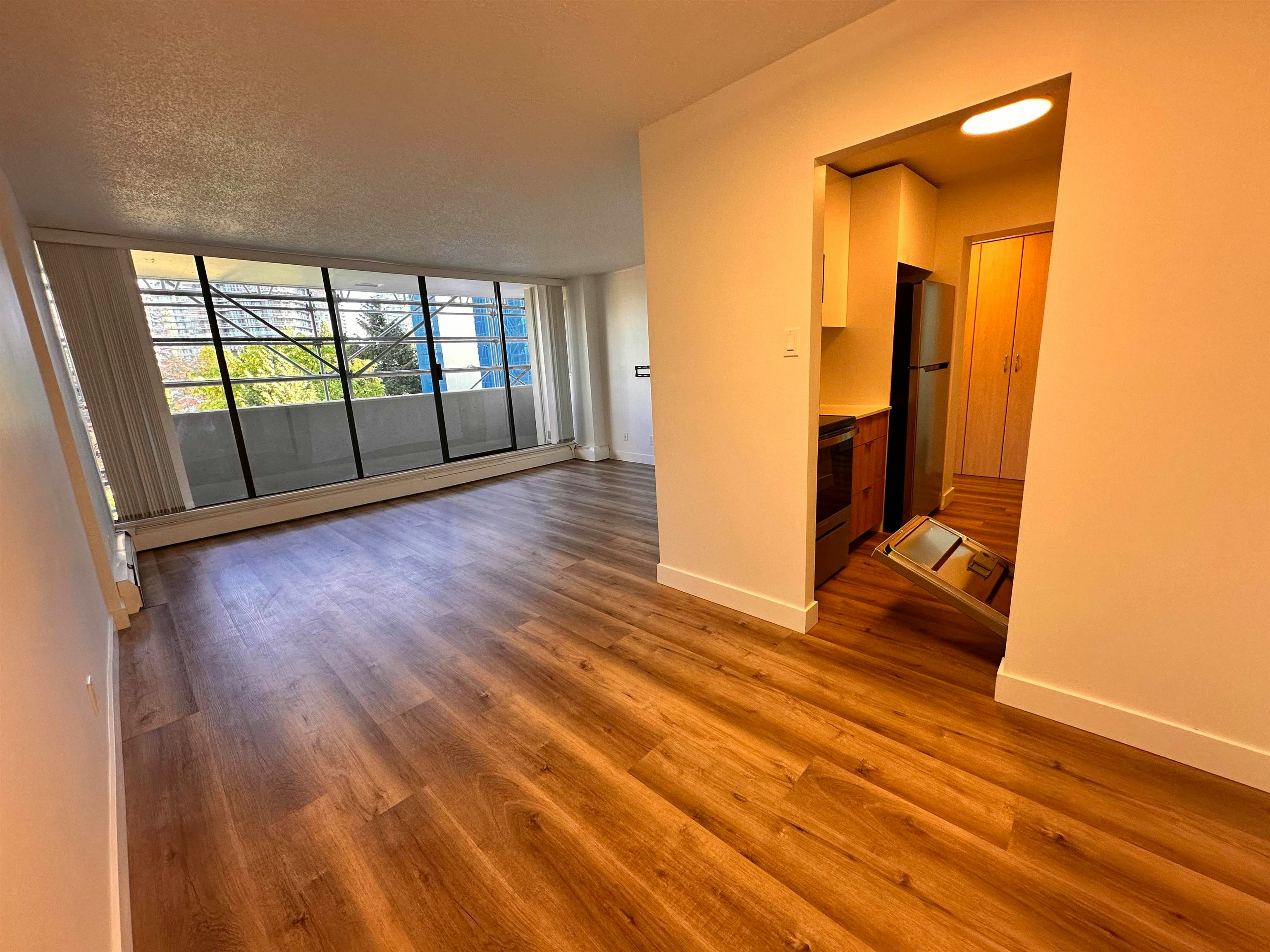606-4200 Mayberry Street, Burnaby, BC, V5H 4A7 - 4