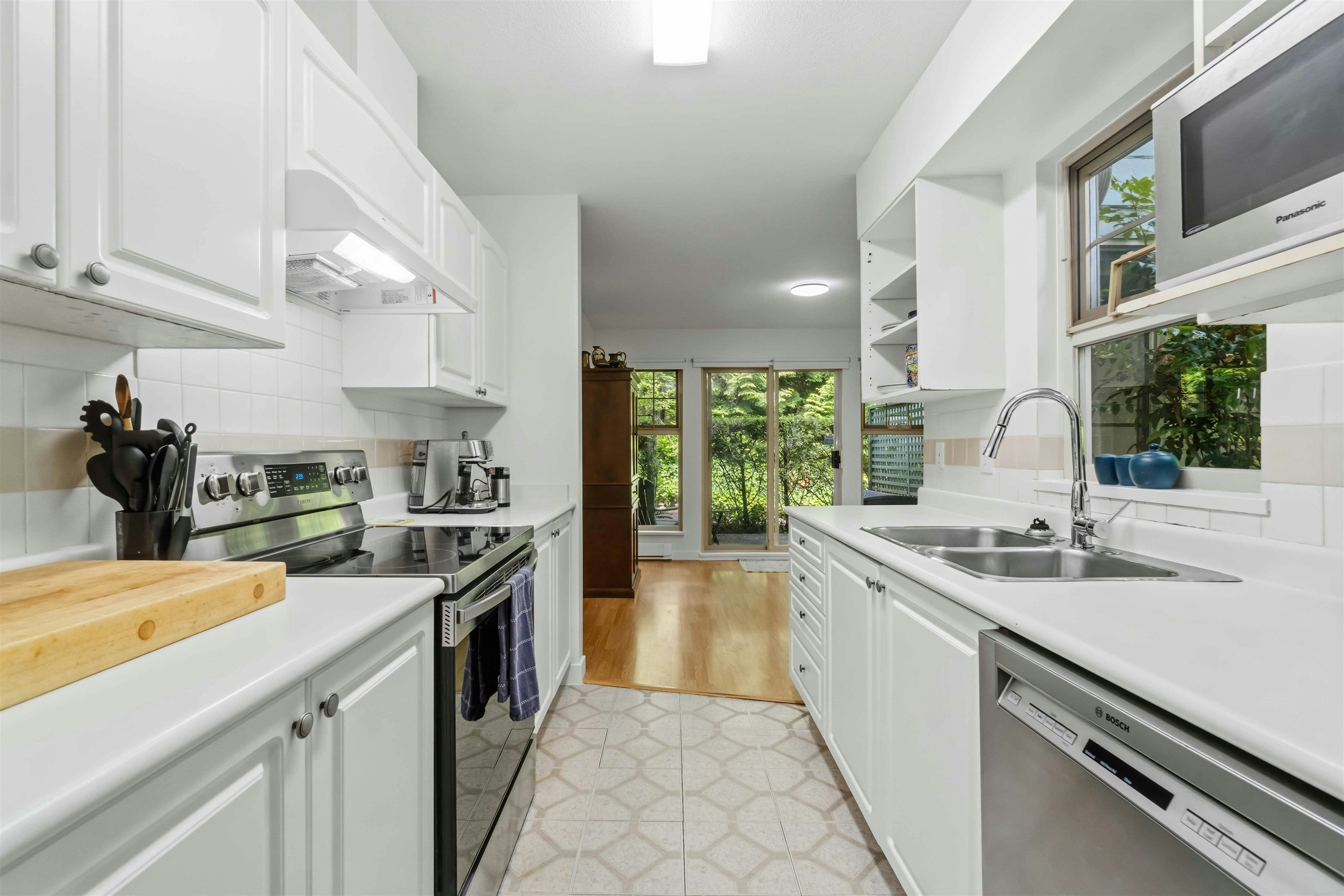 57-65 Foxwood Drive, Port Moody, BC, V3H 4X2