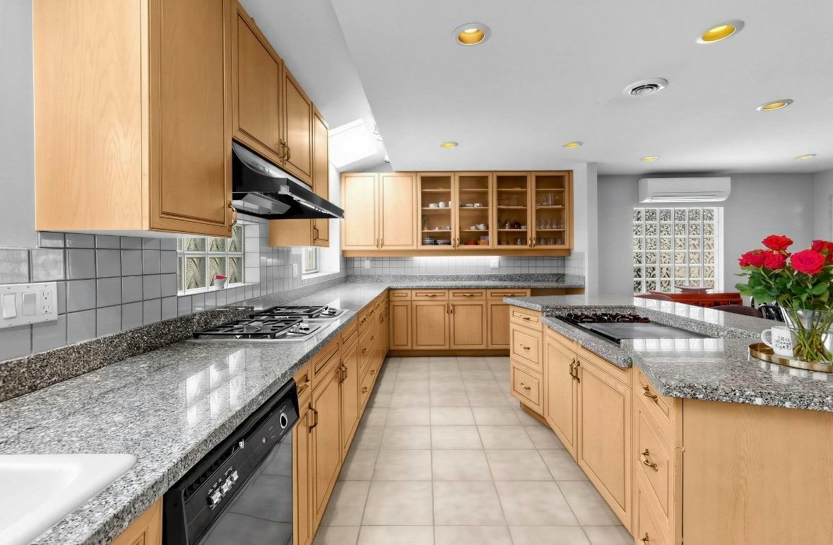 8022 Lakefield Drive, Burnaby, BC, V5E 3W8 - 13