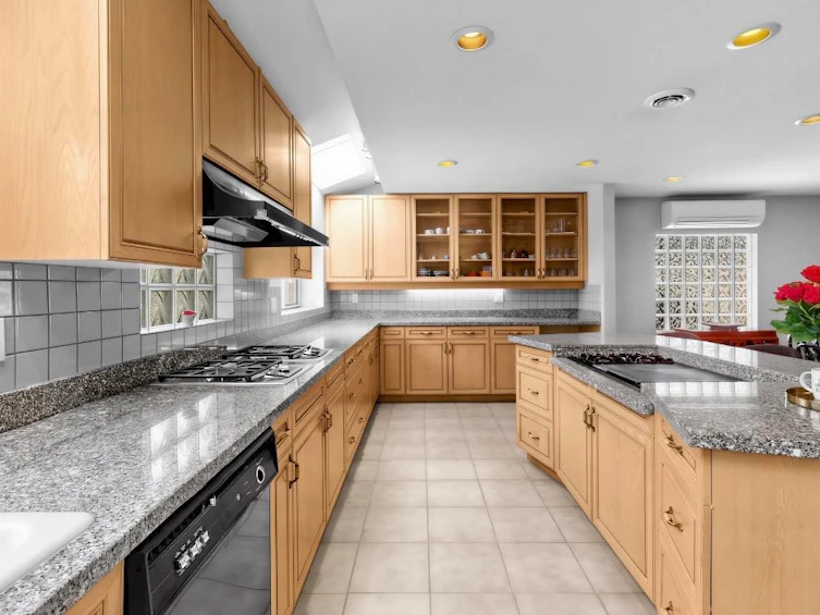 8022 Lakefield Drive, Burnaby, BC, V5E 3W8 - 13