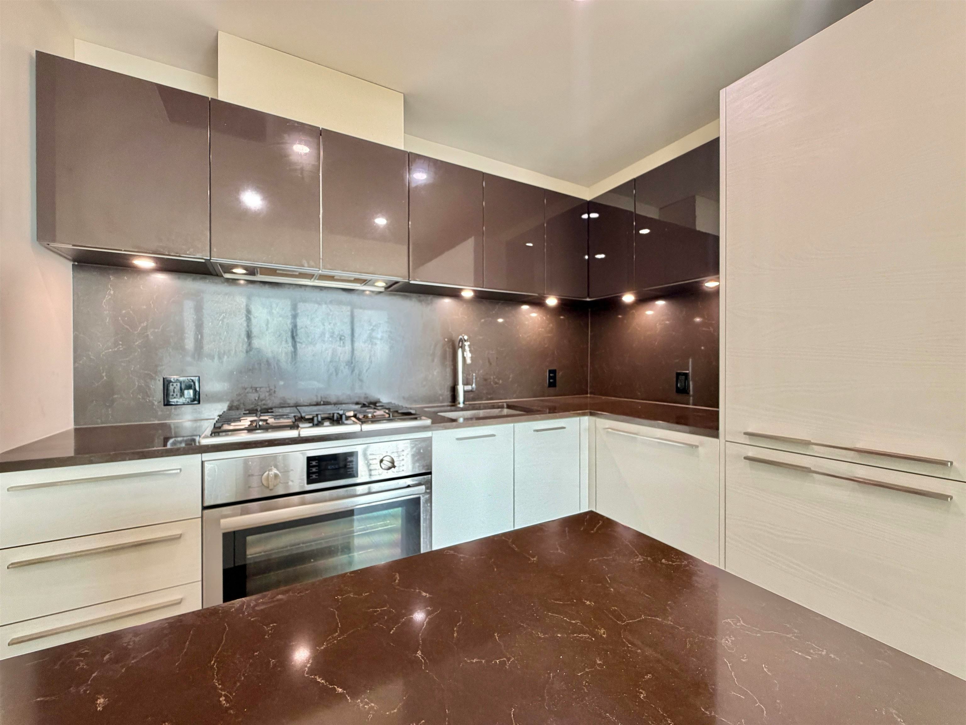 1604-6383 Mckay Avenue, Burnaby, BC, V5H 0H8 3