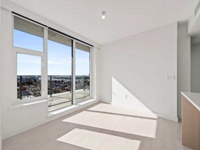 1401-8611 Hazelbridge Way - 4