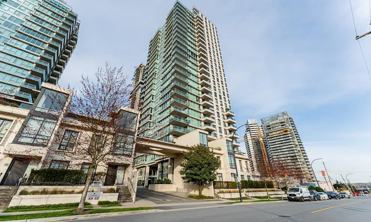 905-2232 Douglas Road