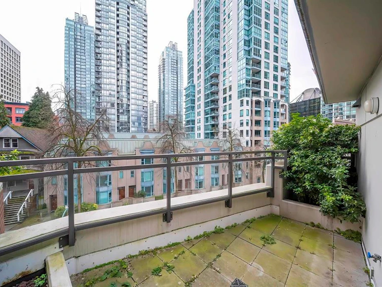 303-1211 Melville Street, Vancouver, BC, V6E 0A7 - 25
