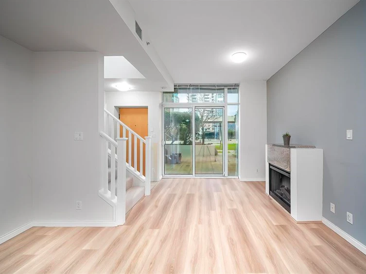 303-1211 Melville Street, Vancouver, BC, V6E 0A7 - 5