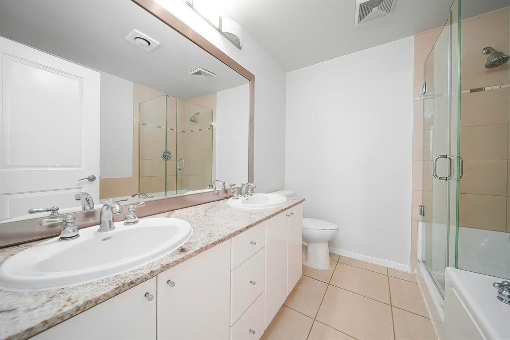 303-1211 Melville Street, Vancouver, BC, V6E 0A7 - 13