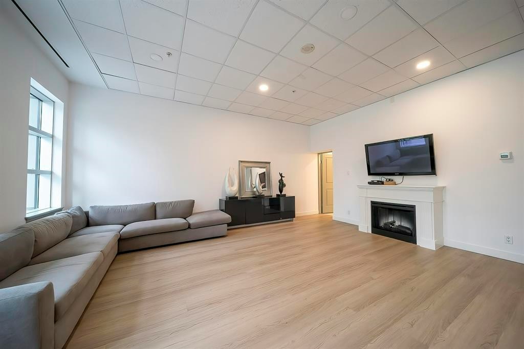 303-1211 Melville Street, Vancouver, BC, V6E 0A7 - 30