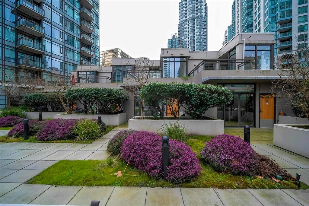 303-1211 Melville Street, Vancouver, BC, V6E 0A7 - 29