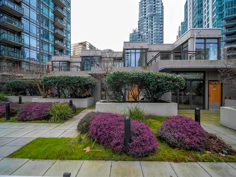 303-1211 Melville Street, Vancouver, BC, V6E 0A7 - 29