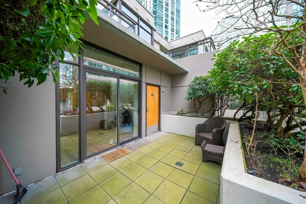 303-1211 Melville Street, Vancouver, BC, V6E 0A7 - 21