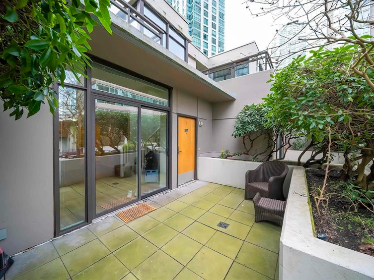 303-1211 Melville Street, Vancouver, BC, V6E 0A7 - 21