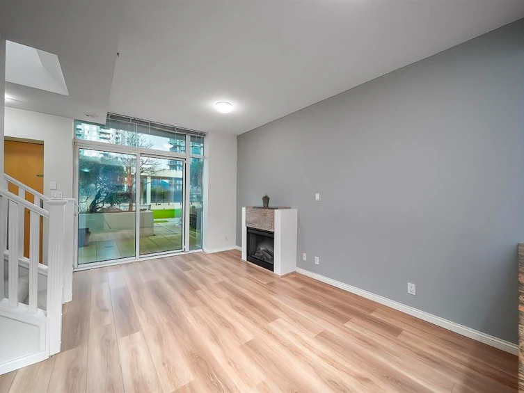 303-1211 Melville Street, Vancouver, BC, V6E 0A7 - 6