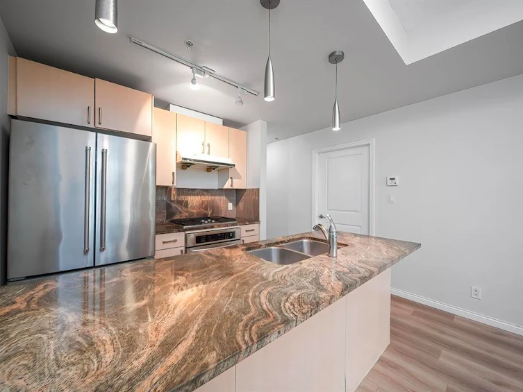 303-1211 Melville Street, Vancouver, BC, V6E 0A7 - 9