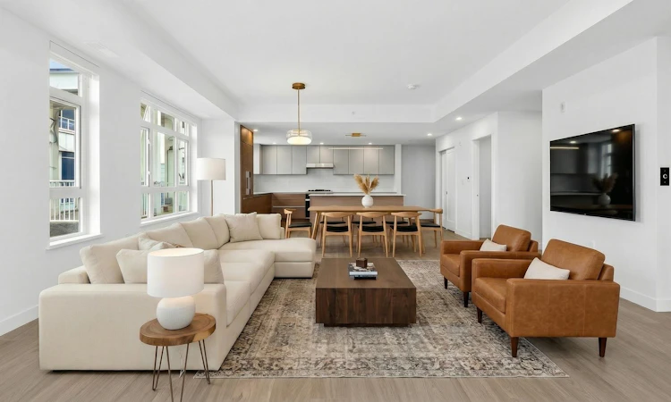 76-10333 River Drive