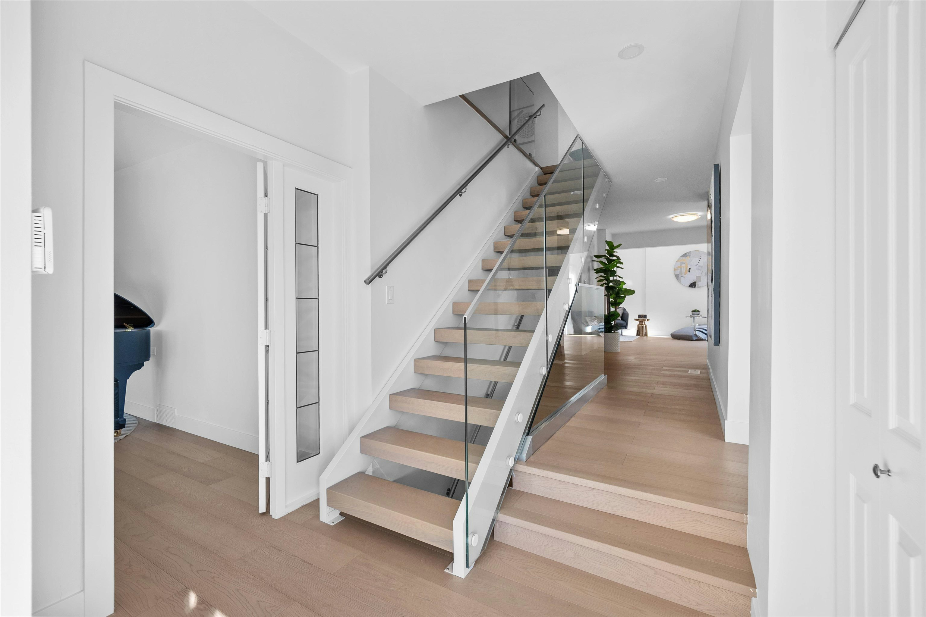 3381 Mathers Avenue, West Vancouver, BC, V7V 2K6 - 21
