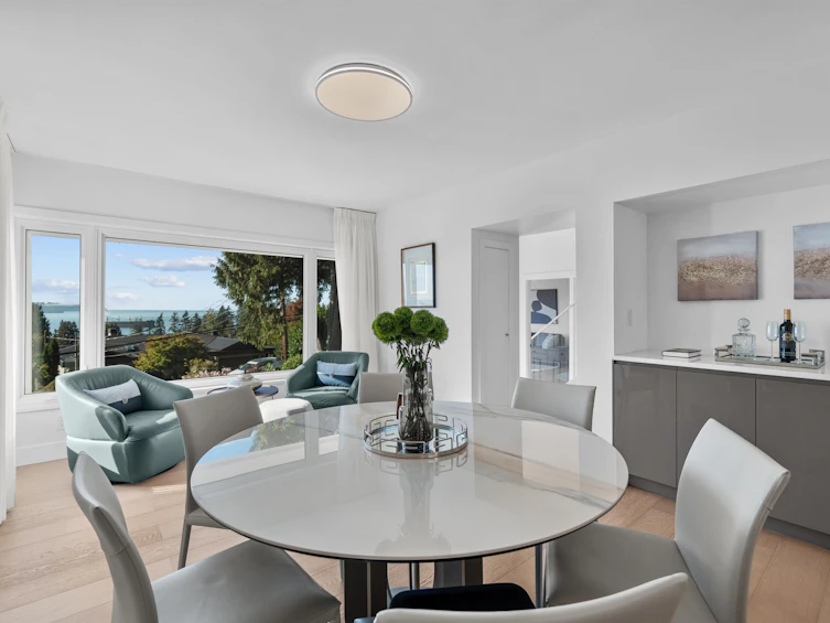 3381 Mathers Avenue, West Vancouver, BC, V7V 2K6 - 5